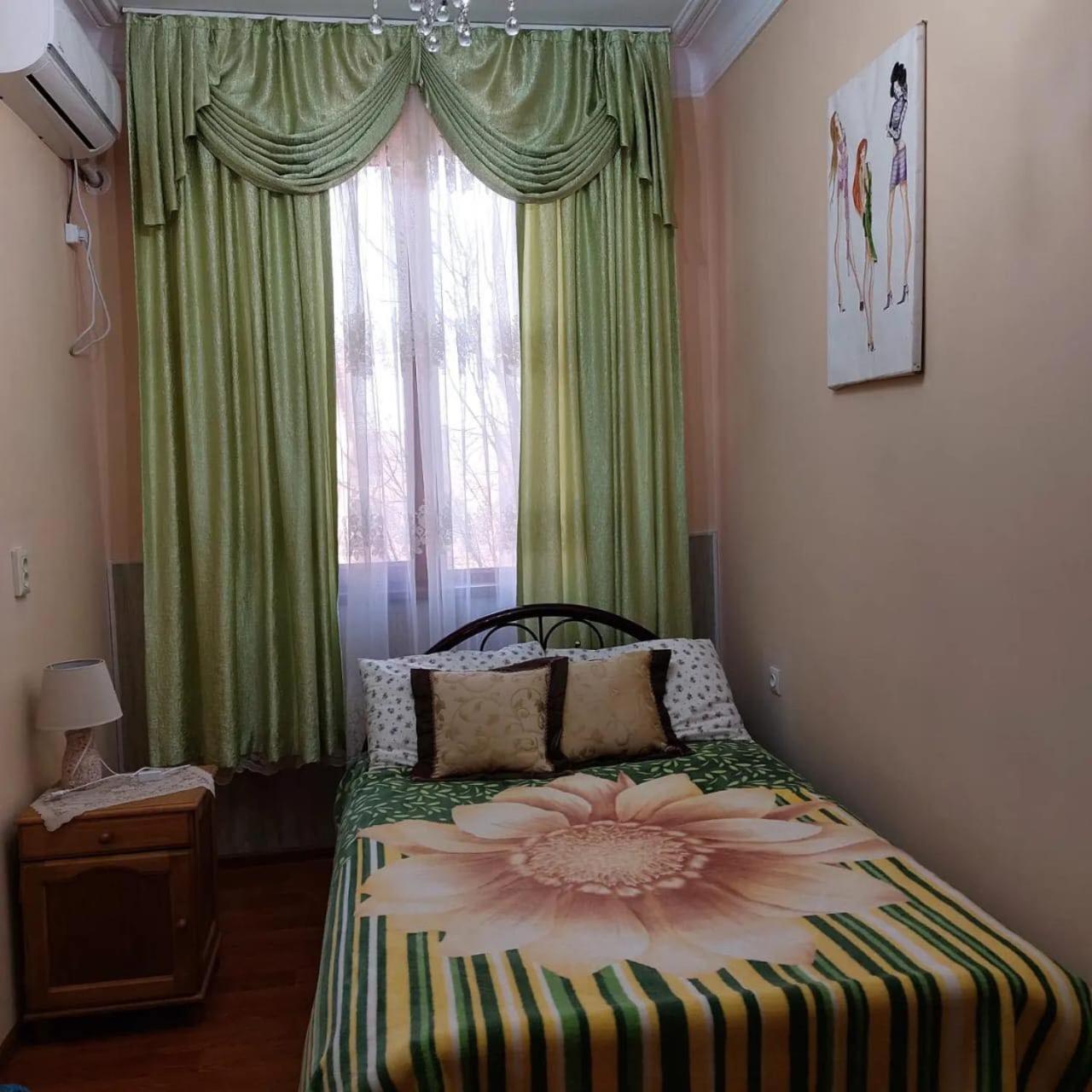 Camellia Hotel Kutaisi Exterior photo