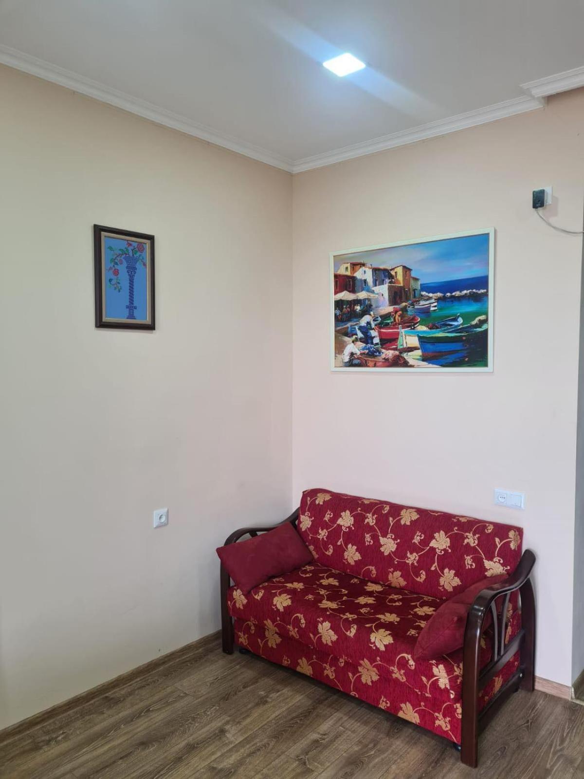Camellia Hotel Kutaisi Exterior photo
